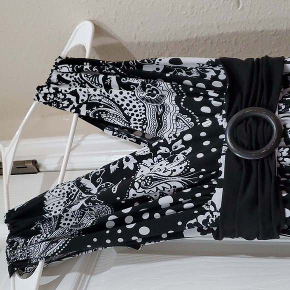 Dress - Picture 2 of 7